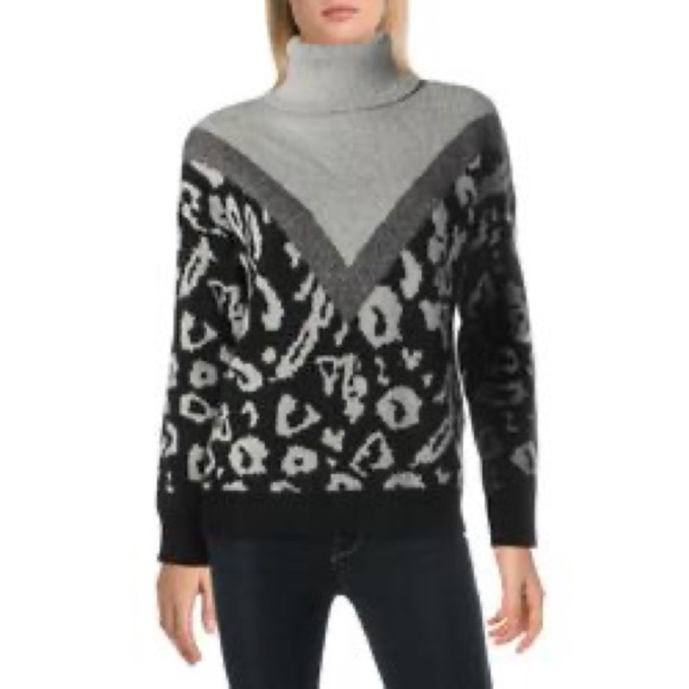 Clichè Turtleneck Sweater